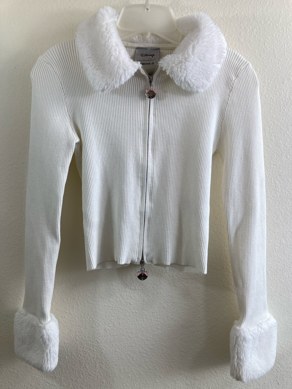Disney x Forever 21 Aristocats Marie White Furry Zip Sweater Size S